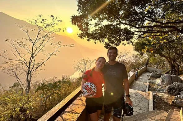 Sumidero Canyon sunrise cycling